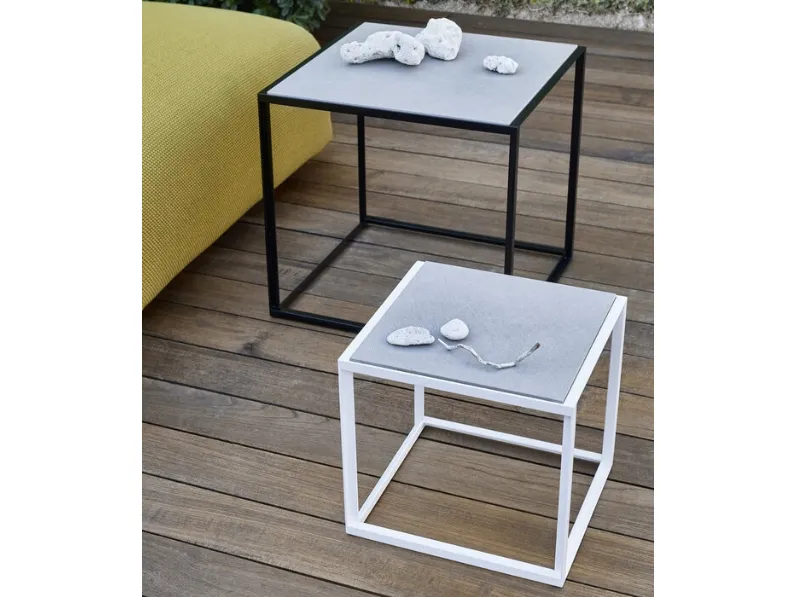 Tavolino Canasta '13 in gres porcellanato e acciaio di B&B Italia