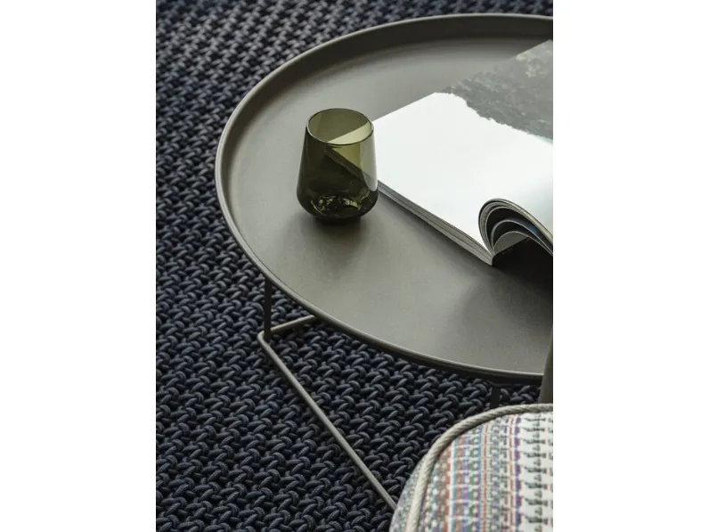 Tavolino outdoor Fat Fat in lamiera di acciaio di B&B Italia