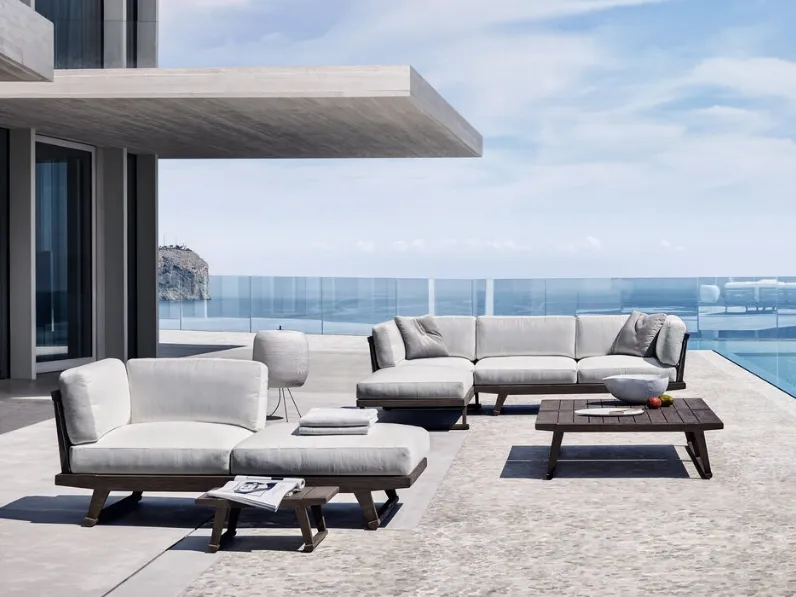 Tavolino Gio in legno massello di B&B Italia