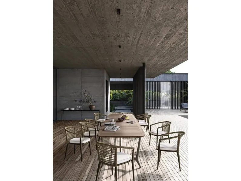 Tavolo Erica in legno di B&B Italia