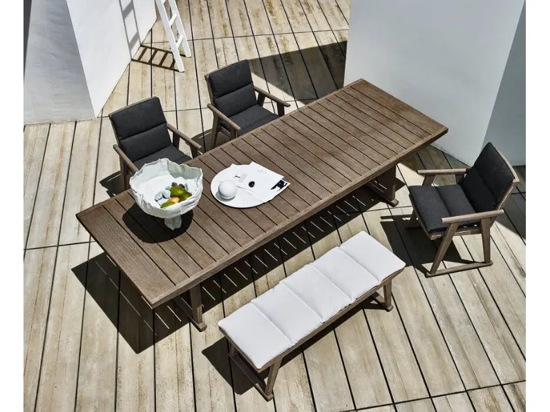 Tavolo Gio in legno massello di B&B Italia