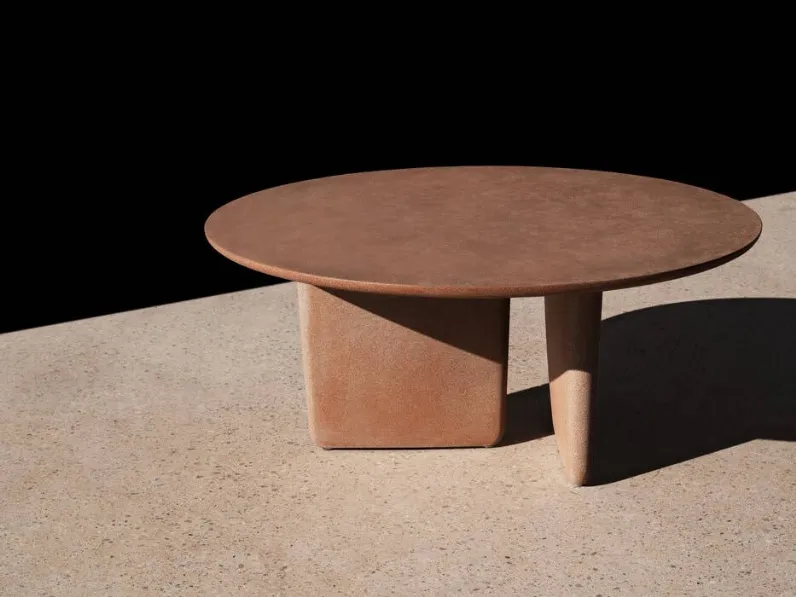 Tavolo Outdoor Tobi-Ishi in cemento di B&B Italia