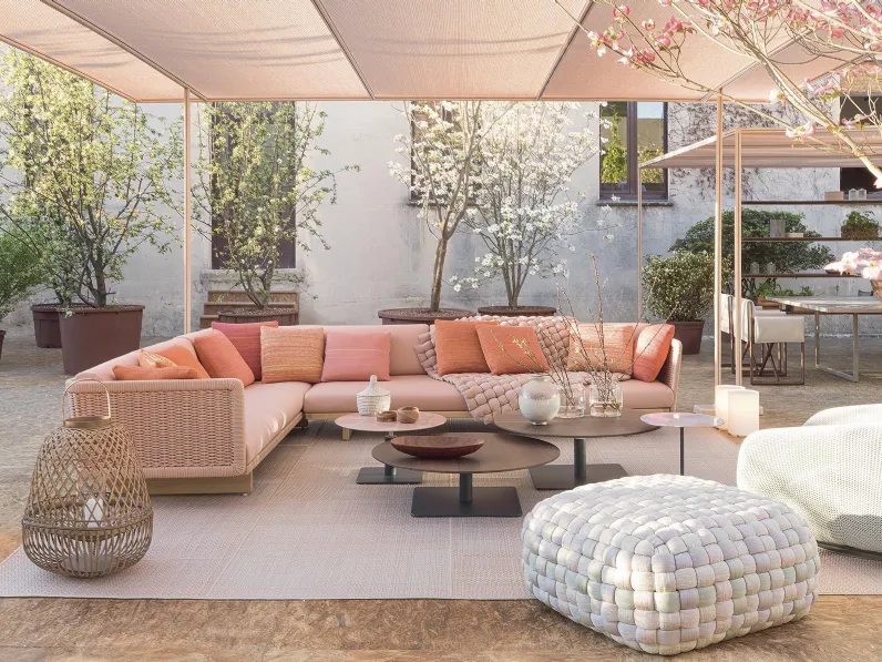 Pouf da giardino Tobit di Paola Lenti