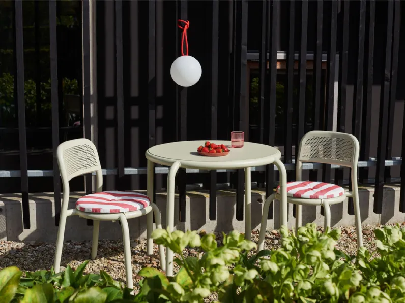 Tavolo con sedie Tonì Bistreau di Fatboy