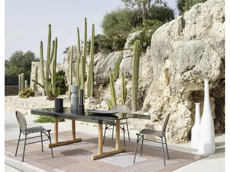 Tavolo Torii in vetro di Gervasoni