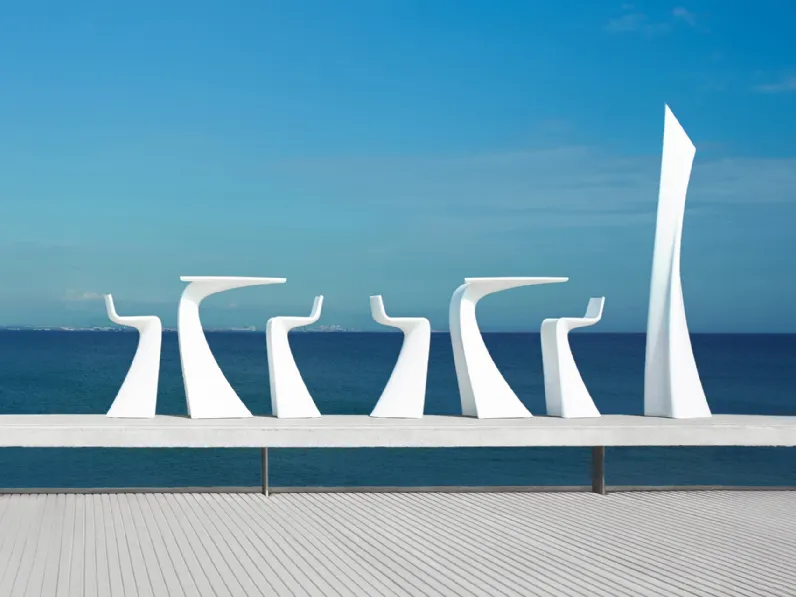 Tavolo da giardino con sgabelli Wing di Vondom