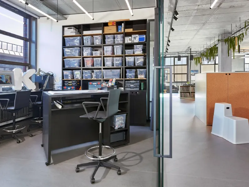 Seduta Operativa 04 Counter di Vitra