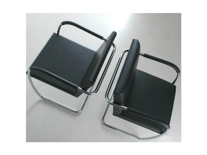 Seduta Ospiti Brno Tubular Side Chair di Knoll