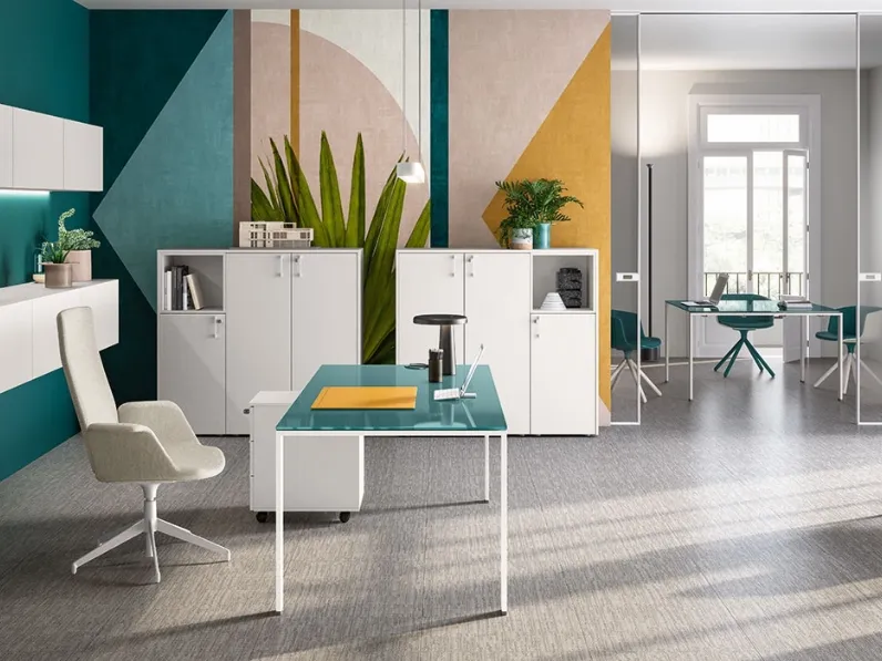 Scrivania Direzionale Funny Plus Gamba U in vetro laccato di About Office