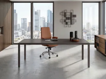 Scrivia Hype, elegante scrivania direzionale About Office.
