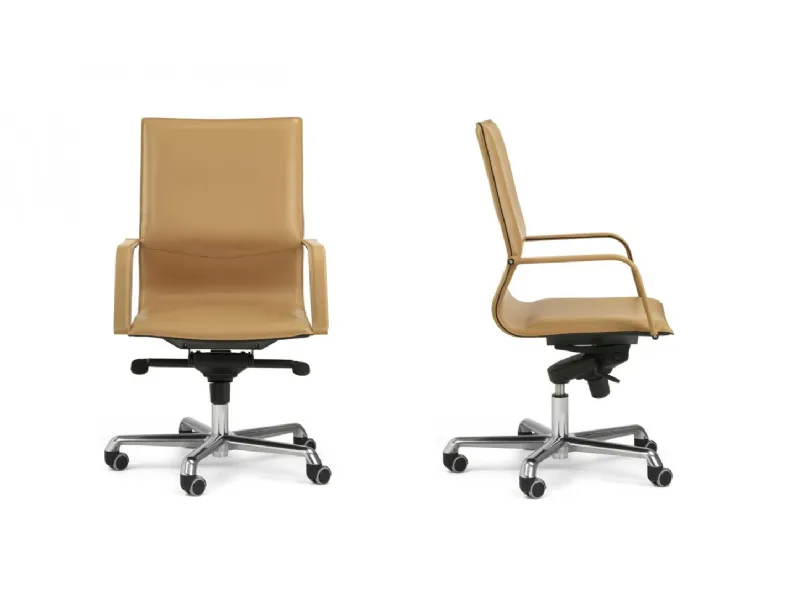 Poltrona direzionale in pelle con struttura girevole regolabile in altezza su ruote Lybra di Enrico Pellizzoni