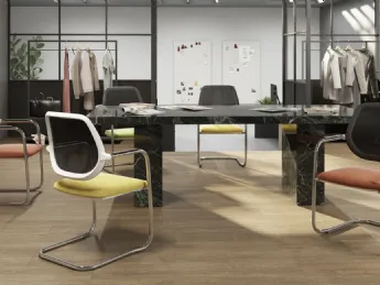 Seduta ospiti Finn di LTForm, design essenziale per attese eleganti.