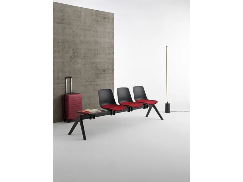 Seduta per attesa Java Cover Bench in polipropilene di Nahu