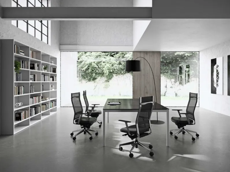 Poltrona Direzionale Kosmo Mesh di Kastel