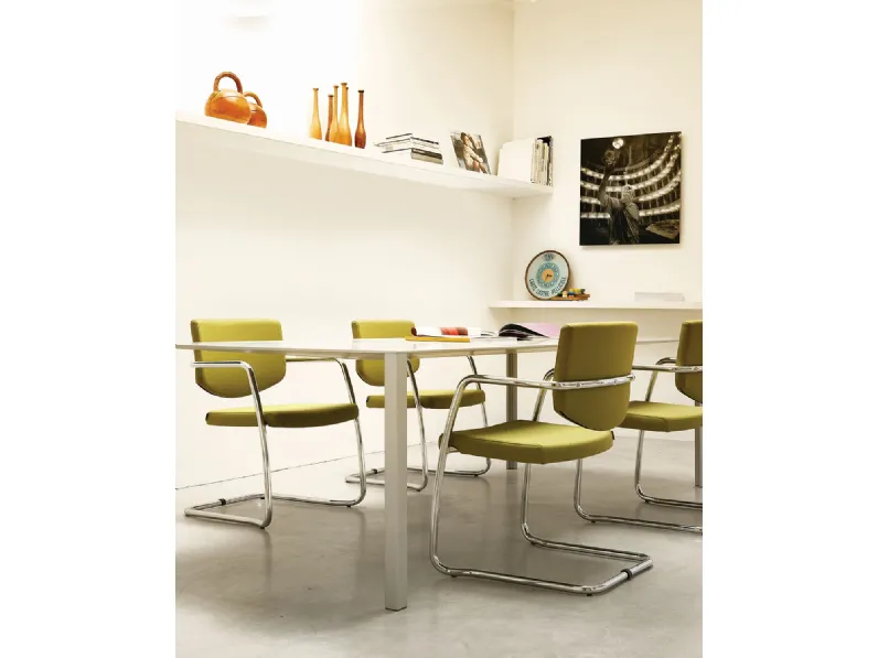 Seduta per ospiti in tessuto e metallo Maeva Guest Chair di Vaghi