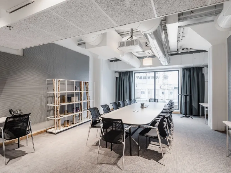 Sedia ospiti e attesa MedaSlim di Vitra