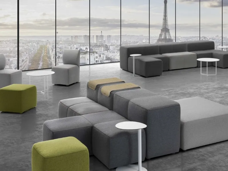 Sedute ospiti e attesa Nadir di Ultom