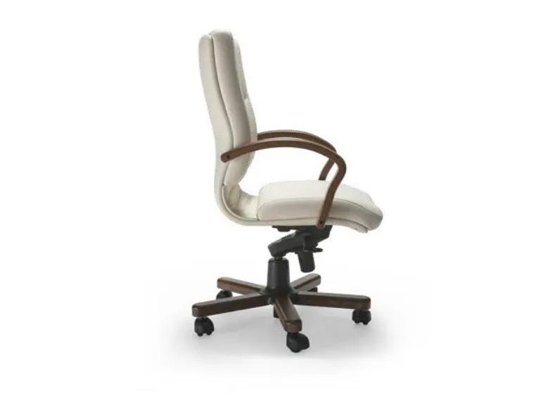 Poltrona Direzionale classica D1052 in pelle con braccioli in legno di AF Ferrero