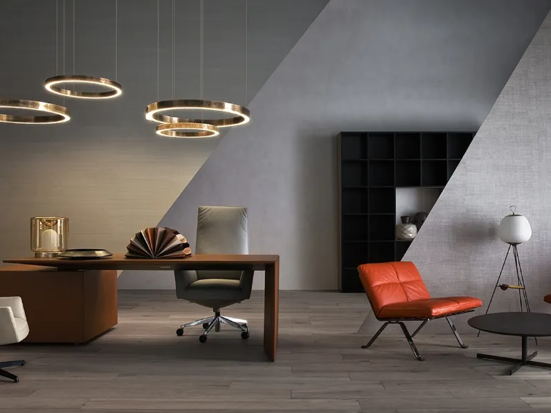 Scrivania Direzionale CEO Cube in noce canaletto e pelle di Poltrona Frau