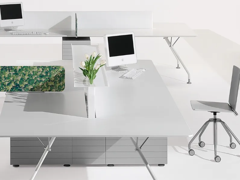 Scrivania operativa Prospero di Ultom