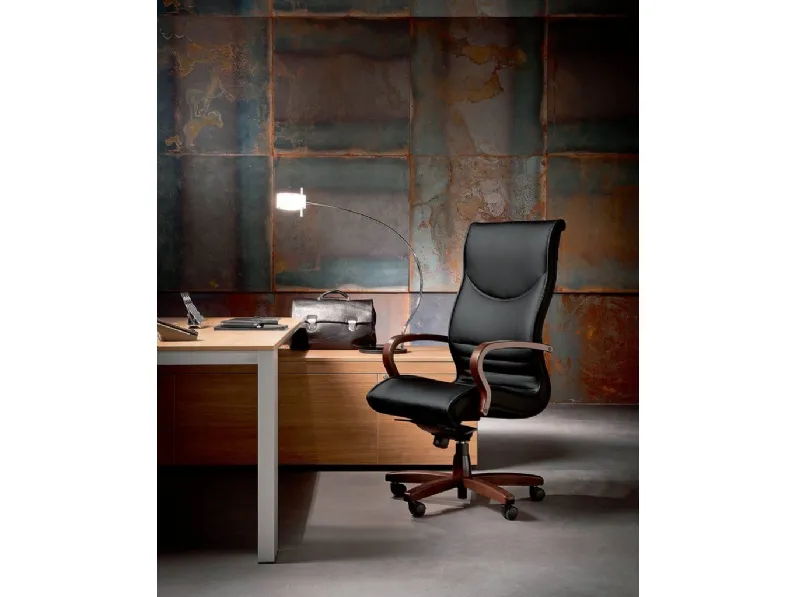 Poltrona Direzionale in pelle Pulchra di Frezza