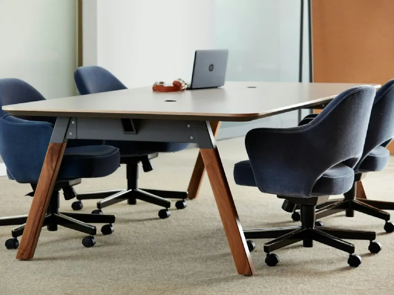 Scrivania Operativa Rockwell Unscripted Sawhorse di Knoll