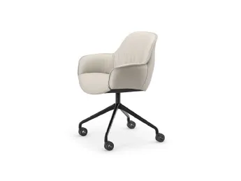 La sedia operativa Scarlett Wheels di Cattelan Italia è un'elegante soluzione di design per il tuo s