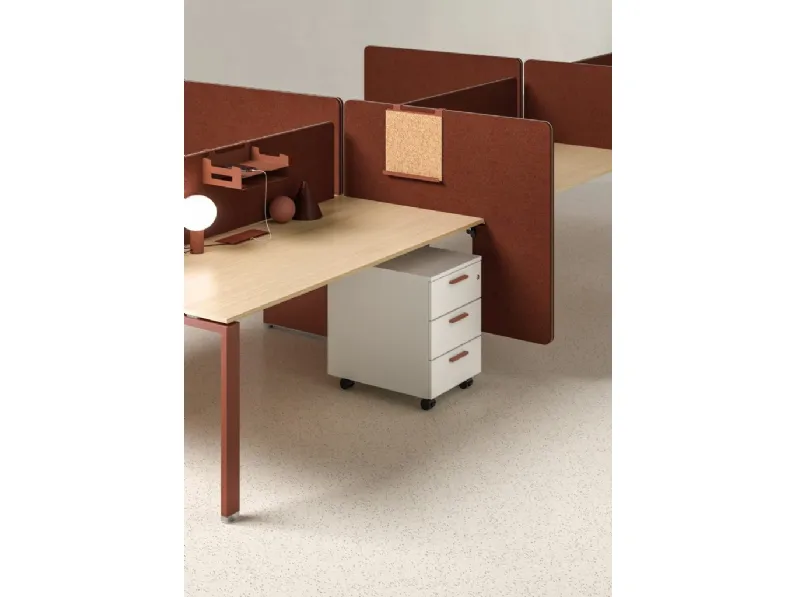 Scrivania operativa Glider in legno e metallo di Bralco