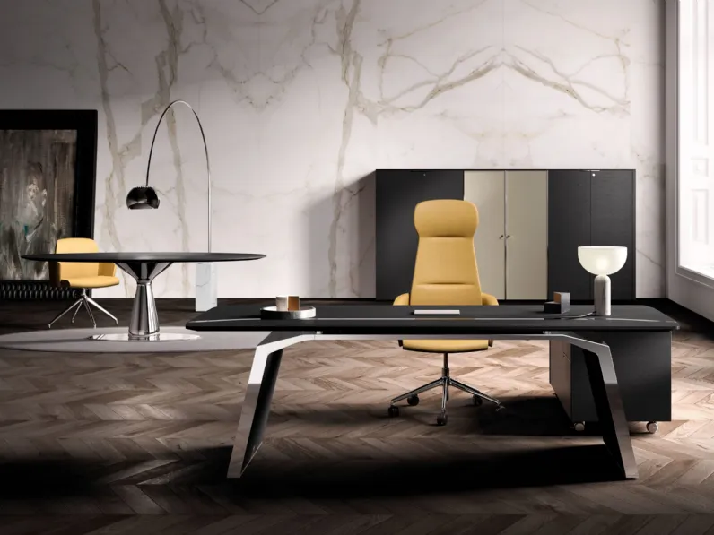 Scrivania direzionale Metar in legno di rovere e metallo di Bralco