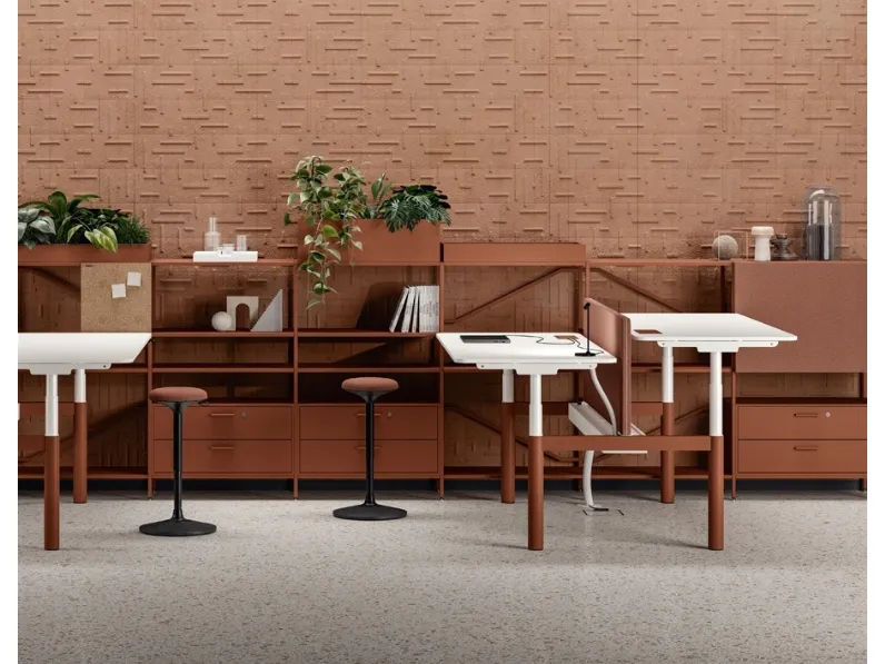 Scrivania operativa elevabile Nuvola di Bralco