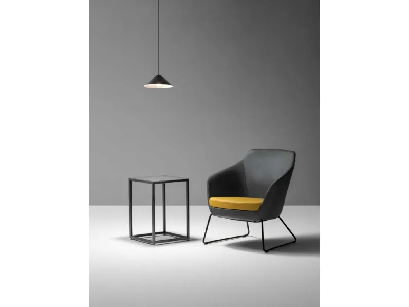 Seduta Attesa poltroncina in pelle Setar di Bralco