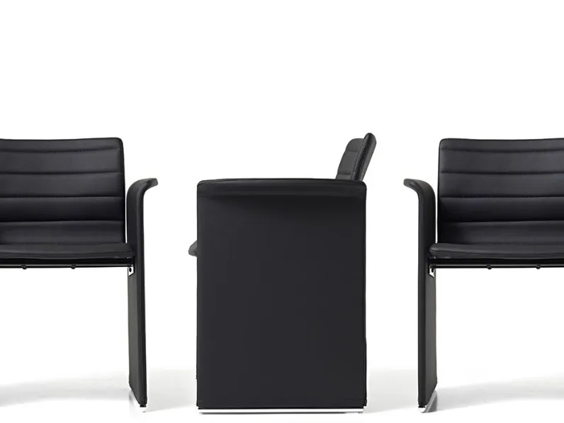 Seduta ospiti e attesa Mister di Diemmeoffice