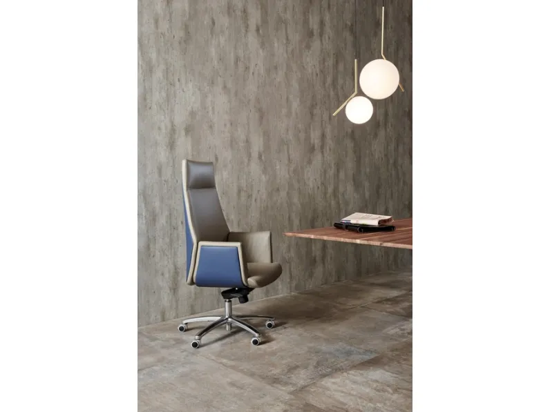 Poltrona Direzionale in pelle con seduta ergonomica dotata di tutte le più moderne regolazioni Tua di Estel