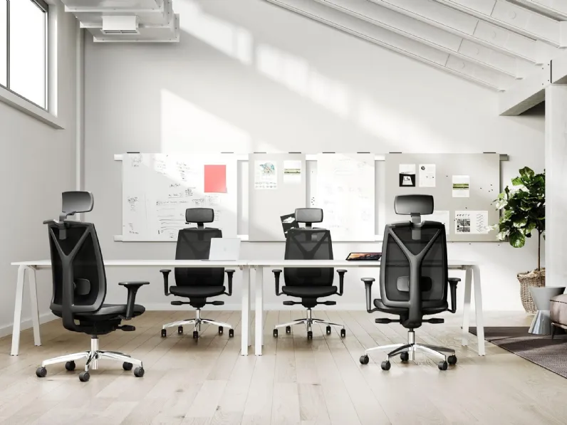 Seduta operativa Velia in rete con seduta imbottita di Walco