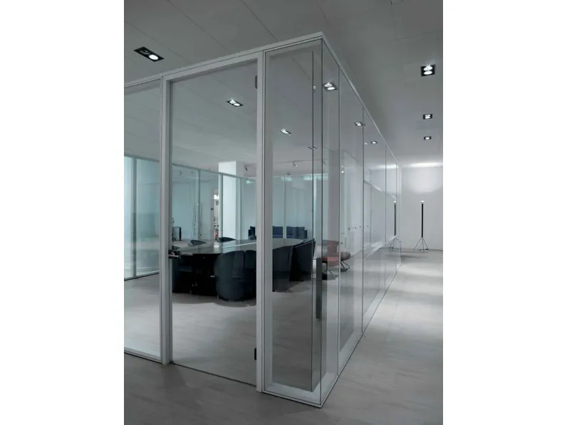 Pareti divisorie per ufficio in vetro con profili di alluminio WallTech di Estel