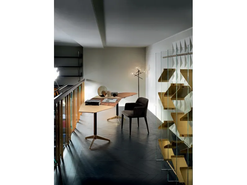 Scrivania operativa Zen Desk con piano in palissandro e frassino e base in alluminio spazzolato a mano e anodizzato nero di Gallotti&Radice