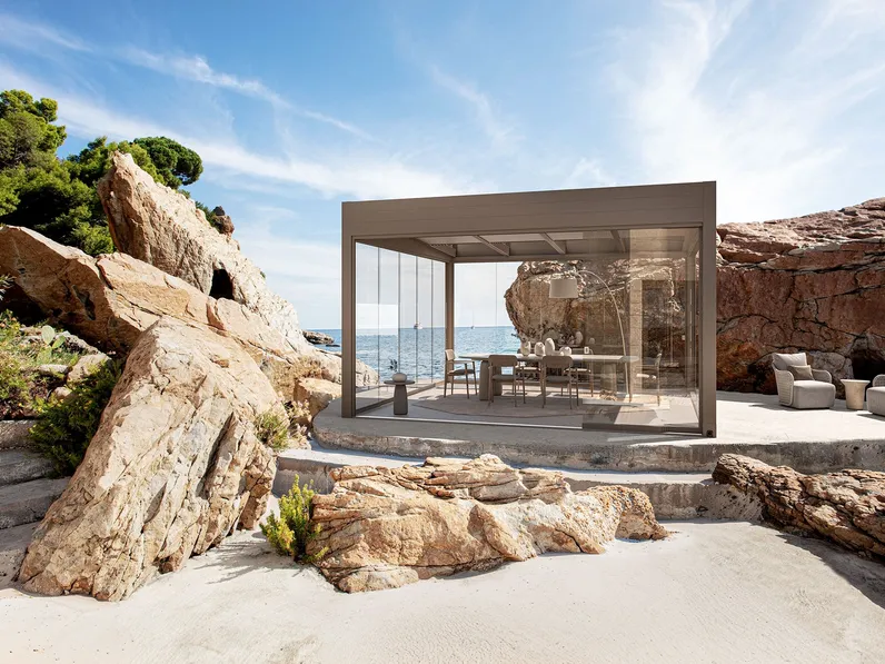 Pergola bioclimatica a isola Nesos di Protezioni