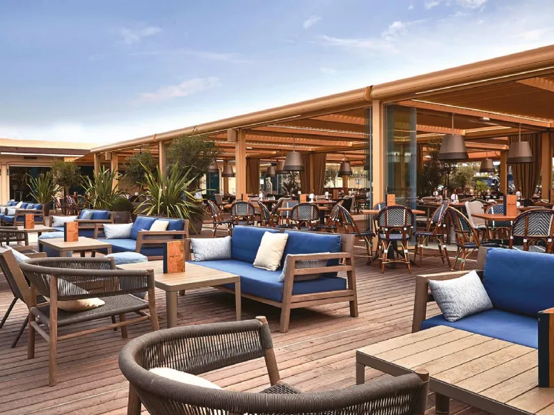 Pergola bioclimatica Shade con tetto orientabile di Sprech