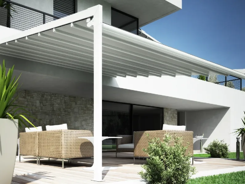 Pergola inclinata con copertura realizzata con telo scorrevole ed impacchettabile che permette di raggiungere grandi dimensioni Flexia di Dirello