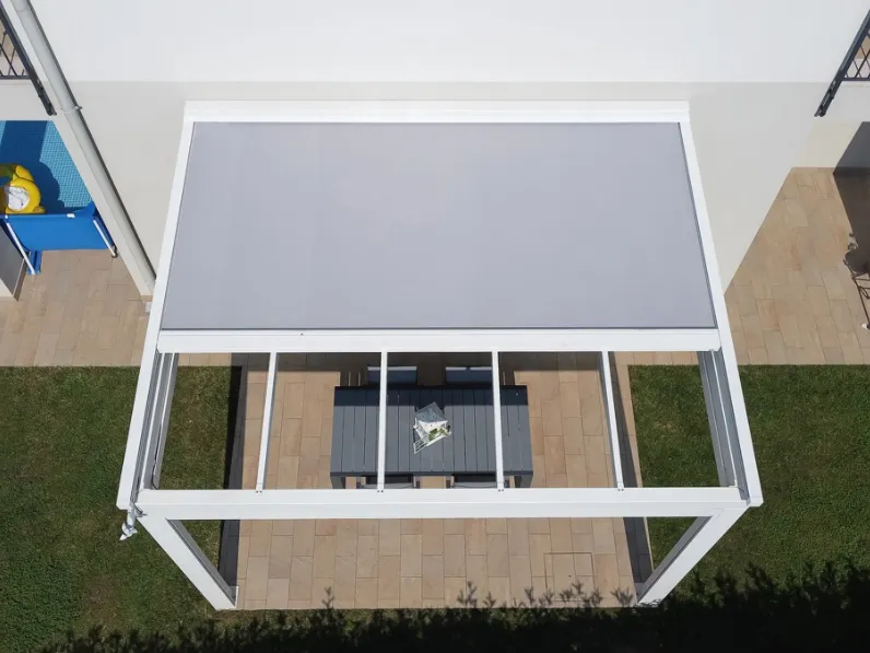Pergola addossata Hydra con telo avvolgibile di Ke Outdoor
