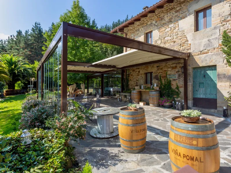 Pergola con telo retrattile Isola 2A di Ke Outdoor