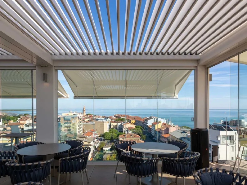 Pergola bioclimatica Kedry Plus T di Ke Outdoor