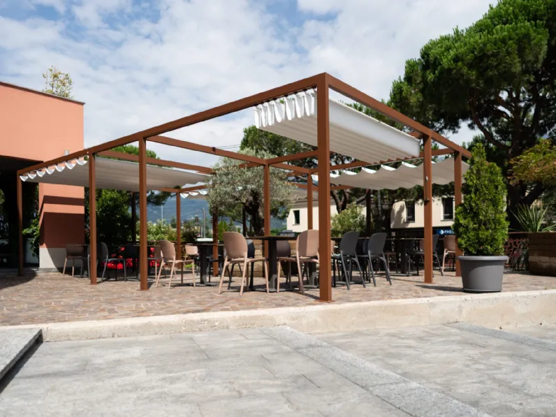Pergola con tetto scorrevole a isola Saki di Ke Outdoor