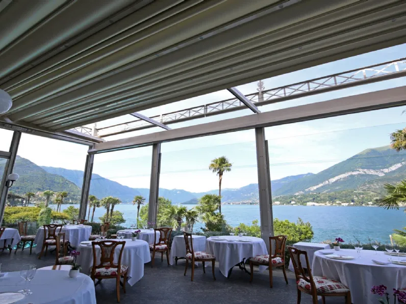 Pergola addossata con tenda richiudibile e retrattile T1 di Ke Outdoor