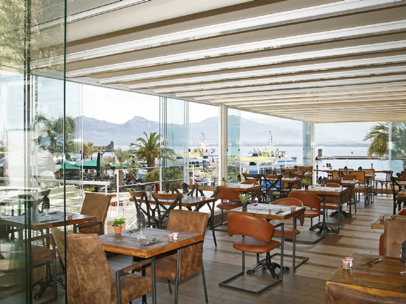 Pergola addossata con tenda richiudibile e retrattile T1 di Ke Outdoor