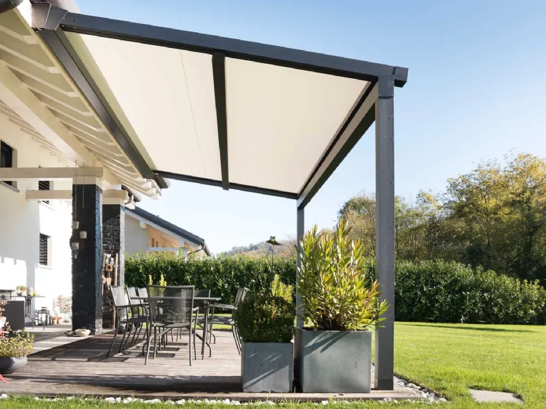 Pergola addossata con copertura scorrevole Xtesa Plain di Ke Outdoor