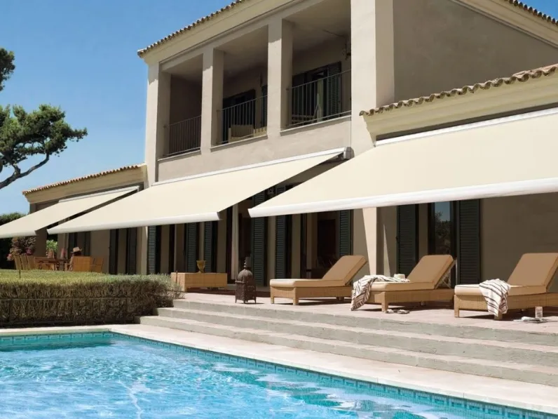 Tenda da sole a bracci con cassonetto Didue di Gibus