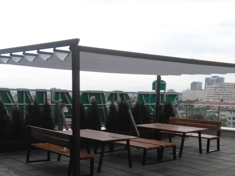 Tenda da sole Riviera con guide di Va-ila