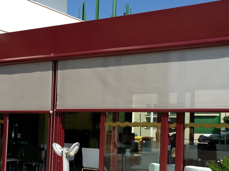 Tenda da sole Venezia con asta a caduta di Va-ila